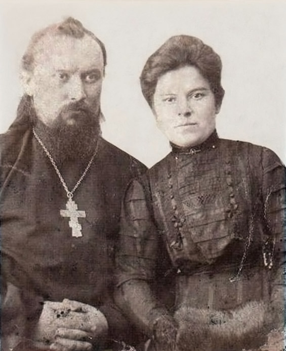 Нигровский Василий Дмитриевич (на фото он с супругой. 1908 год),