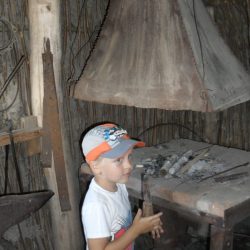 Экскурсия в Народный музей в Петропавловке. Рис 12